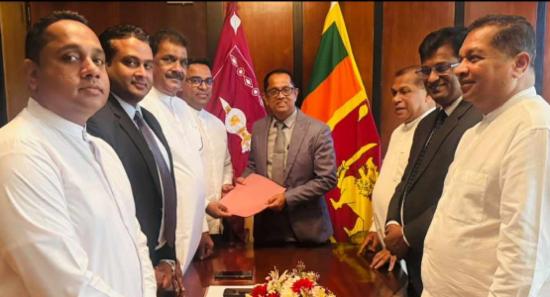 අධිකරණ ඇමතිට එරෙහි විශ්වාසභංගය කථානායකට භාර දෙයි..